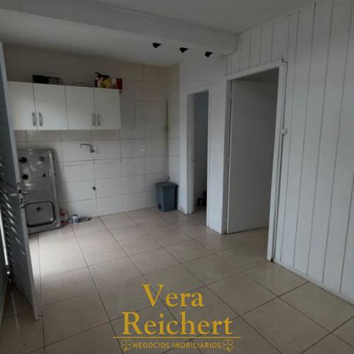 LOCA��O ANUAL KITNET RUA 408