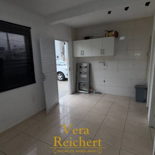 LOCA��O ANUAL KITNET RUA 408