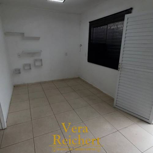 LOCA��O ANUAL KITNET RUA 408