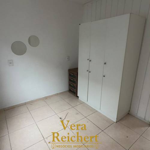 LOCA��O ANUAL KITNET RUA 408