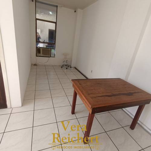 APTO DE 1 QUARTO NO CENTRO DE ITAPEMA ANUAL