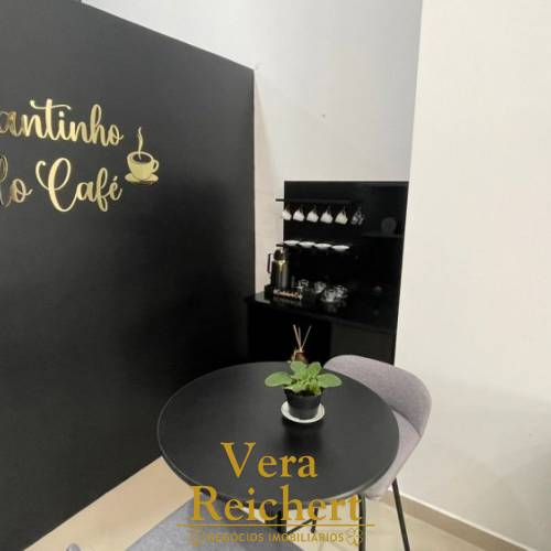 SALA COMERCIAL NA MEIA PRAIA