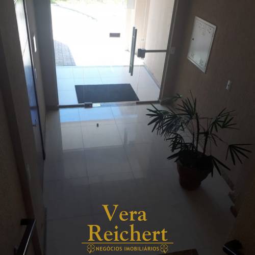 DISP 13/04 - APARTAMENTO LOCA��O ANUAL 3 QUARTOS 