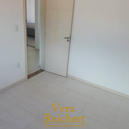 DISP 13/04 - APARTAMENTO LOCA��O ANUAL 3 QUARTOS 