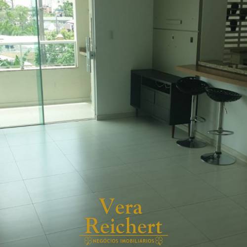 DISP 13/04 - APARTAMENTO LOCA��O ANUAL 3 QUARTOS 