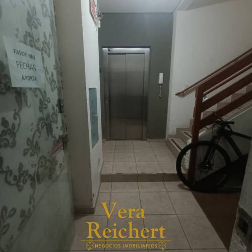 APARTAMENTO 2 QUARTOS NA MEIA PRAIA