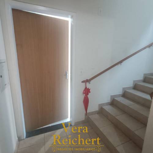APARTAMENTO 2 QUARTOS NA MEIA PRAIA