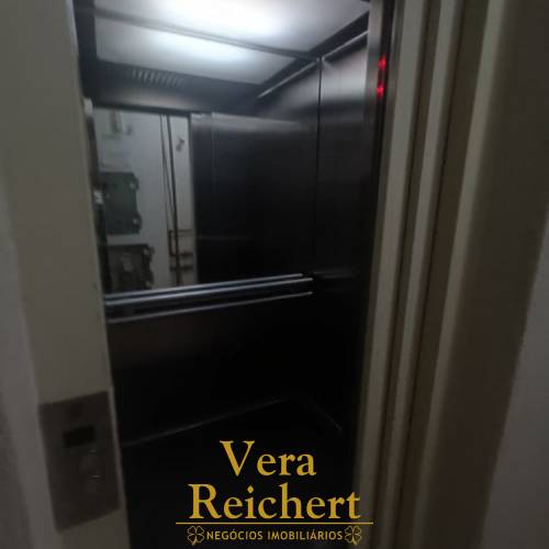 APARTAMENTO 2 QUARTOS NA MEIA PRAIA
