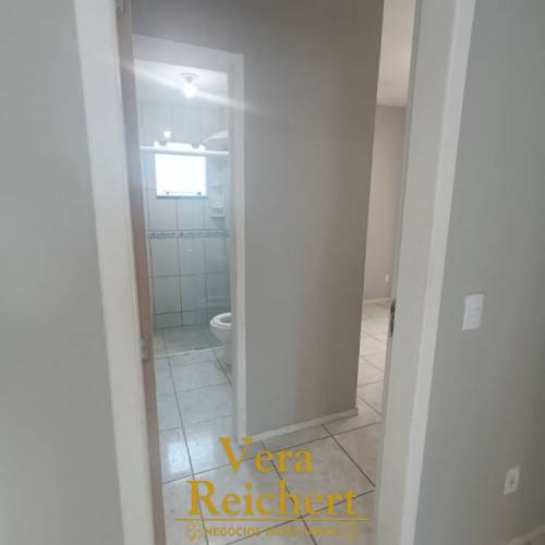 APARTAMENTO 2 QUARTOS NA MEIA PRAIA