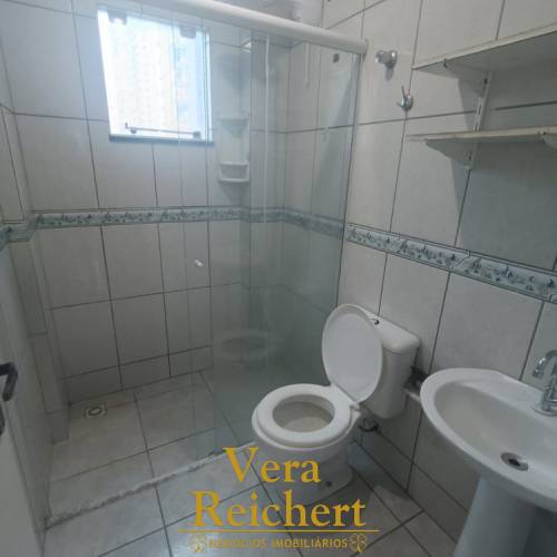 APARTAMENTO 2 QUARTOS NA MEIA PRAIA