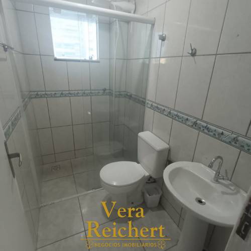 APARTAMENTO 2 QUARTOS NA MEIA PRAIA