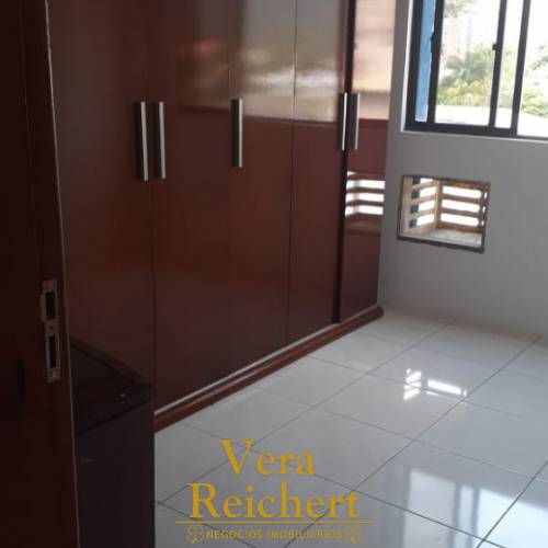 DISP. 10/04 - APTO 2 QUARTOS CENTRO A 100 M MAR