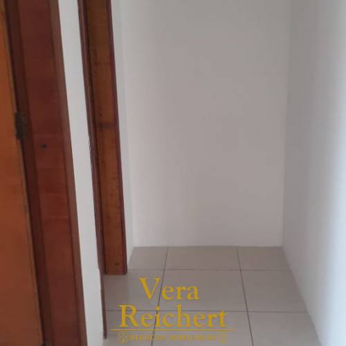 DISP. 10/04 - APTO 2 QUARTOS CENTRO A 100 M MAR