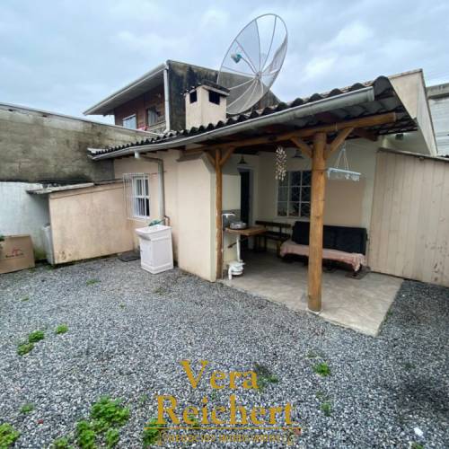 CASA 2 QUARTOS - RUA 424 - MORRETES - DISP. 20/10