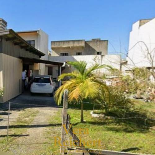 TERRENO C/ CASA DE MADEIRA