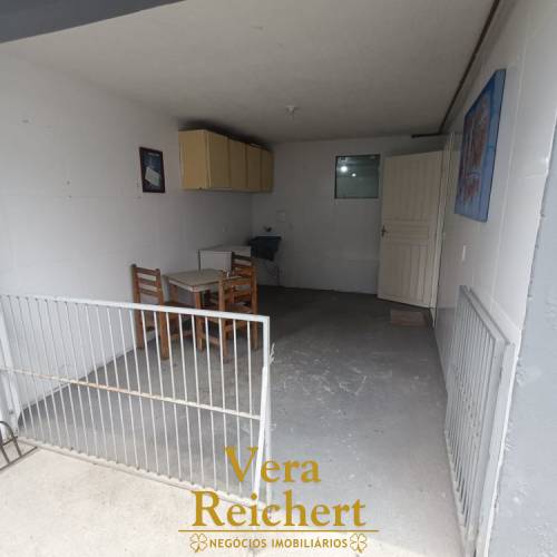 APTO DE 1 QUARTO NA RUA 428 SEM CAU��O 