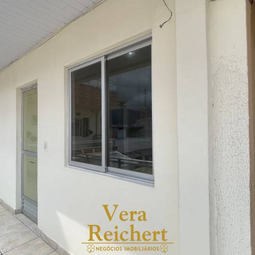 KITNET AMPLA - RUA 444 - SEM CAU��O