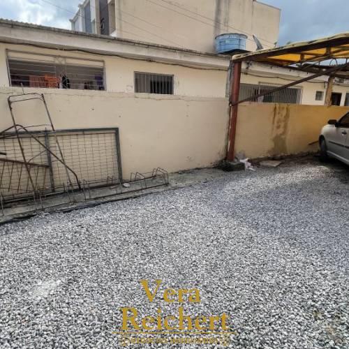 KITNET AMPLA - RUA 444 - SEM CAU��O