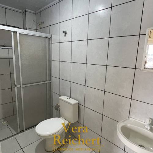 KITNET AMPLA - RUA 444 - SEM CAU��O