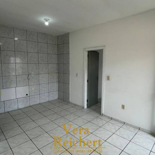 KITNET ANUAL - ATR�S DO KOMPR�O - SEM CAU��O