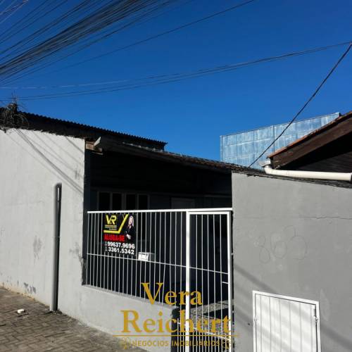LOCA��O ANUAL - RUA 460, N� 863 - KITNET 09. 