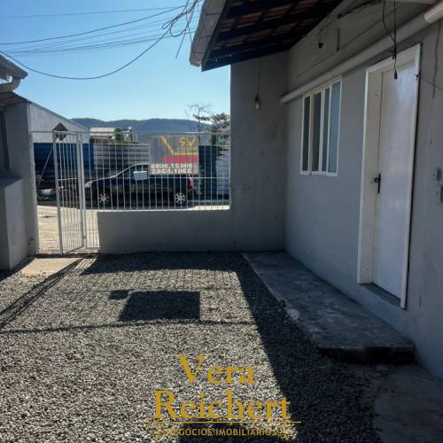 LOCA��O ANUAL - RUA 460, N� 863 - KITNET 09. 