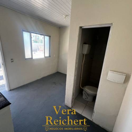 LOCA��O ANUAL - RUA 460, N� 863 - KITNET 09. 