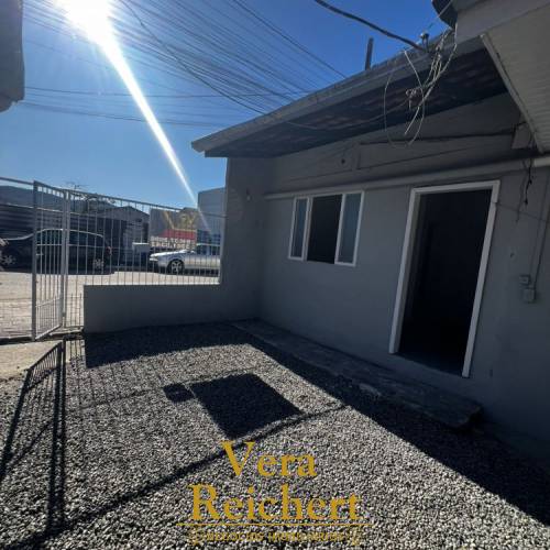 LOCA��O ANUAL - RUA 460, N� 863 - KITNET 09. 
