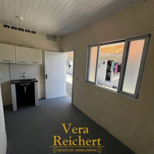 LOCA��O ANUAL - RUA 460, N� 863 - KITNET 09. 