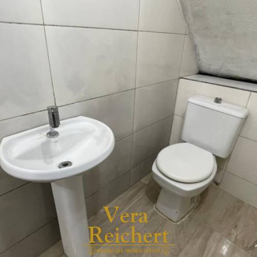 KITNET 03 - ALUGUEL ANUAL - RUA 446 - SEM CAUO 