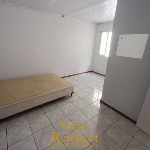LOCA��O ANUAL KITNET 05 RUA 446 - SEM CAU��O