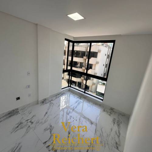 RES. SPLENDORE - RUA 282 - APTO 301 - MEIA PRAIA
