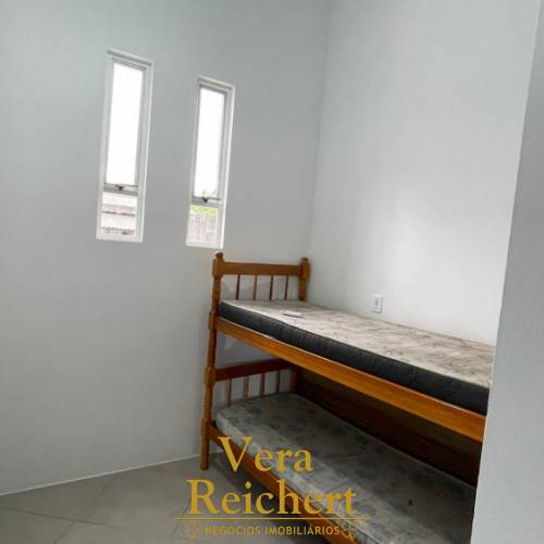 CASA 2 QUARTOS EM PORTO BELO