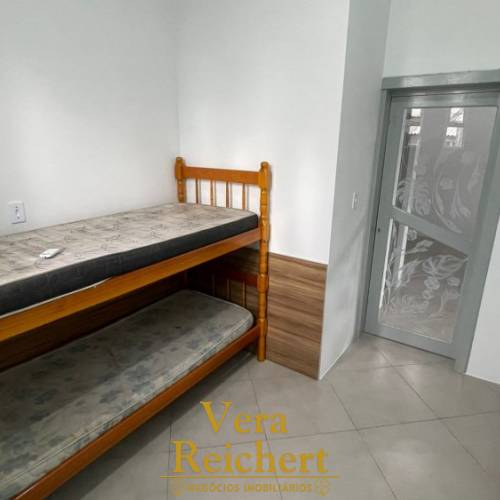 CASA 2 QUARTOS EM PORTO BELO