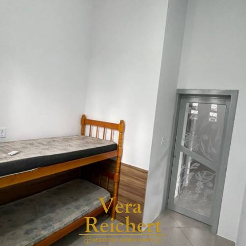 CASA 2 QUARTOS EM PORTO BELO