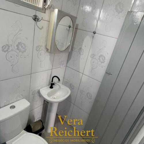 CASA 2 QUARTOS EM PORTO BELO