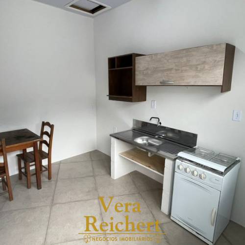 KITNET SEMIMOBILIADA - ANUAL - PORTO BELO