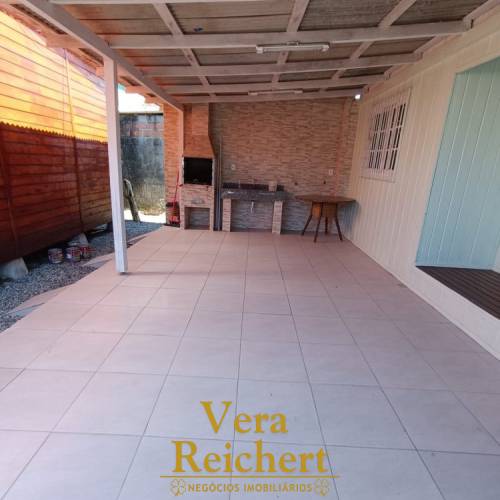 RUA 442, N� 1608 - CASA 02 - 2 QUARTOS MOBILIADA