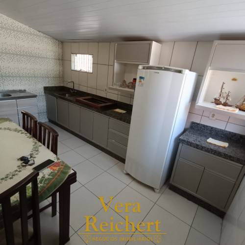 RUA 442, N� 1608 - CASA 02 - 2 QUARTOS MOBILIADA