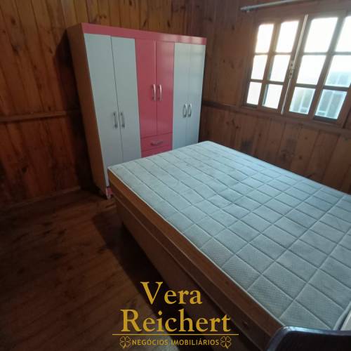 RUA 442, N� 1608 - CASA 02 - 2 QUARTOS MOBILIADA