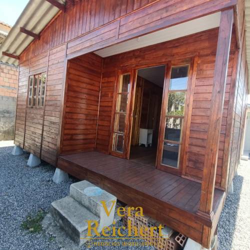 RUA 442, N�  - CASA 01 - 2 QUARTOS - MORRETES