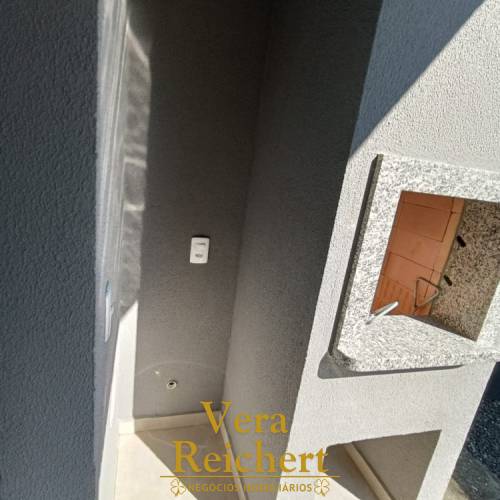 DISP. 24/10 - APARTAMENTO DE 2 QUARTOS NO MORRETES