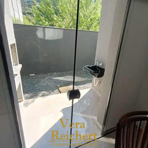 DISP. 24/10 - APARTAMENTO DE 2 QUARTOS NO MORRETES