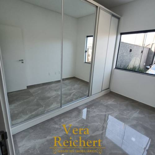 DISP. 24/10 - APARTAMENTO DE 2 QUARTOS NO MORRETES