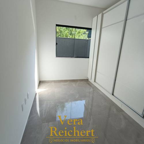 DISP. 24/10 - APARTAMENTO DE 2 QUARTOS NO MORRETES