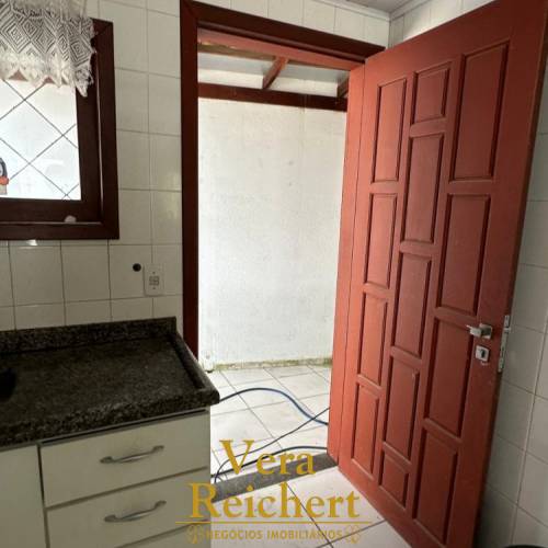 SOBRADO EM MARISCAL - BOMBINHAS