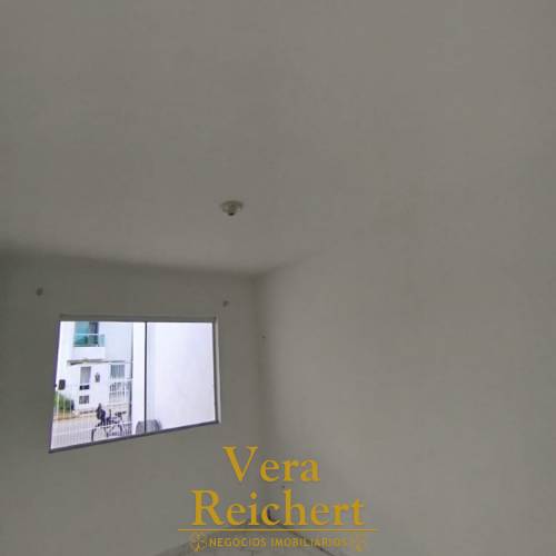 CASA 2 QUARTOS NO BAIRRO MORRETES