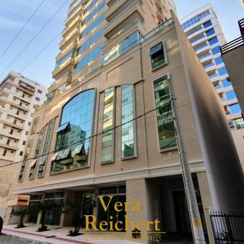 COBERTURA 3 SU�TES 3 VAGAS GARAGEM NA MEIA PRAIA 