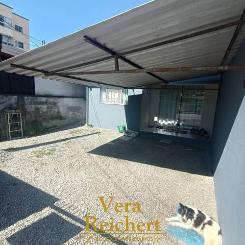 CASA  A VENDA NO MORRETES EM ITAPEMA