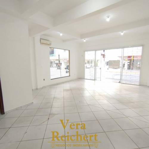 SALA COMERCIAL NA RUA 406C